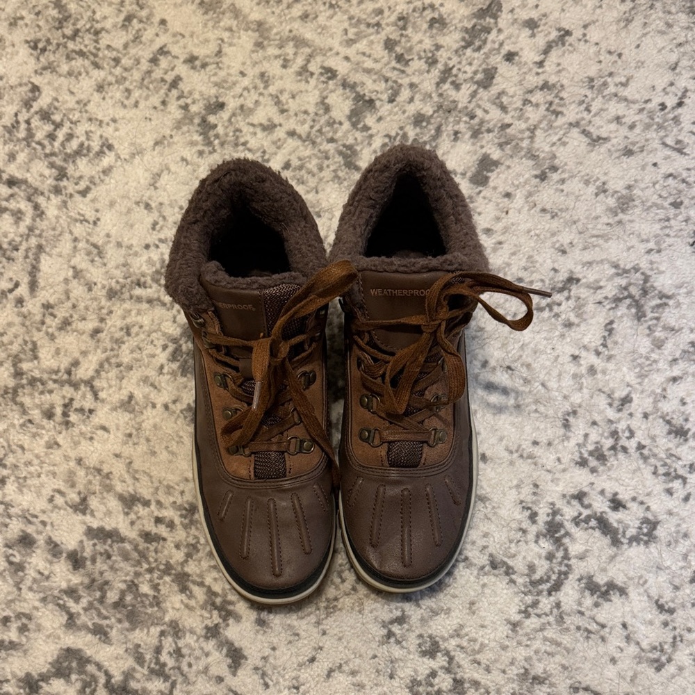 Weatherproof Chocolate Brown Boots with Plush Lining